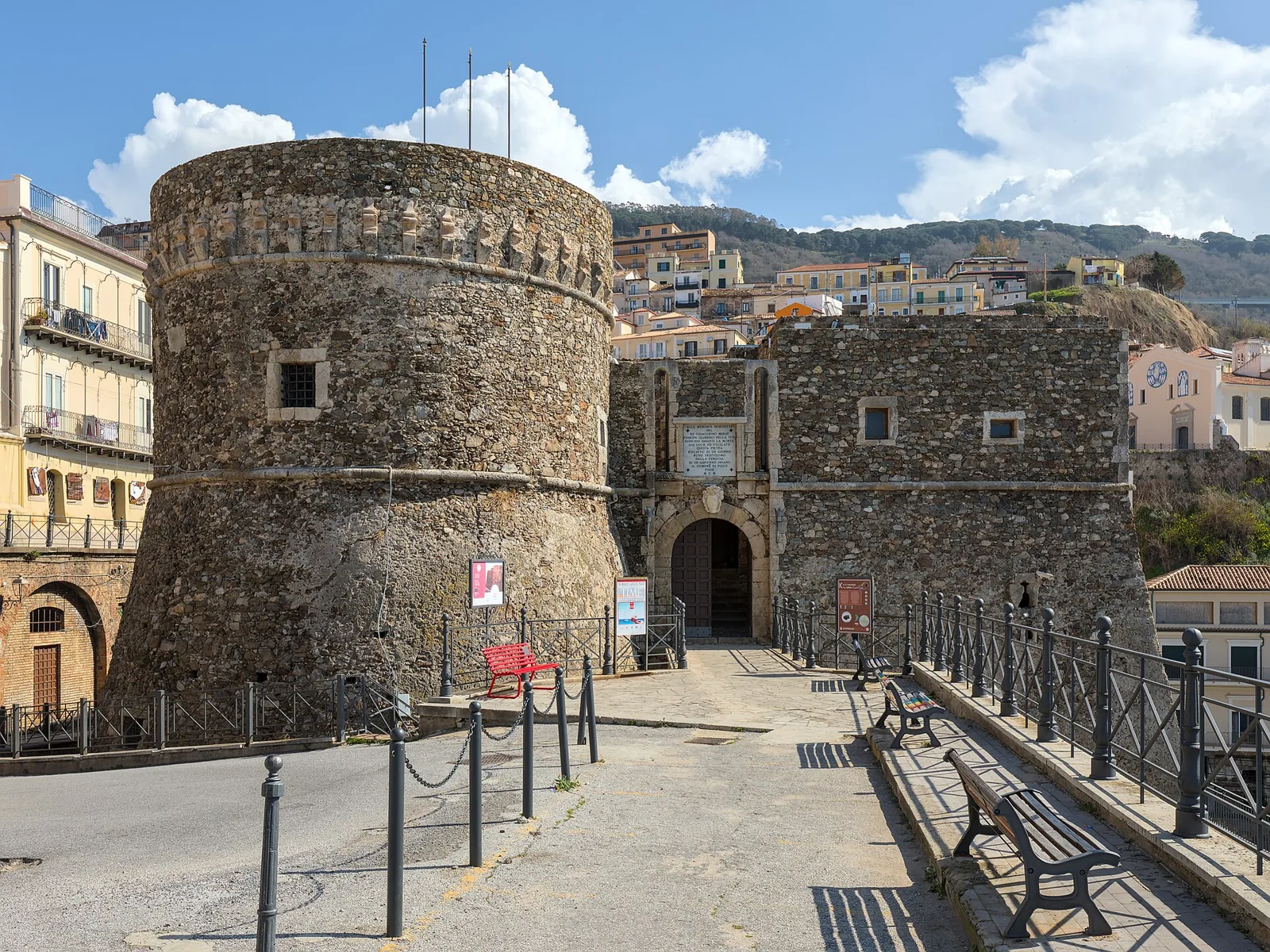Wejście do Castello Murat w Pizzo