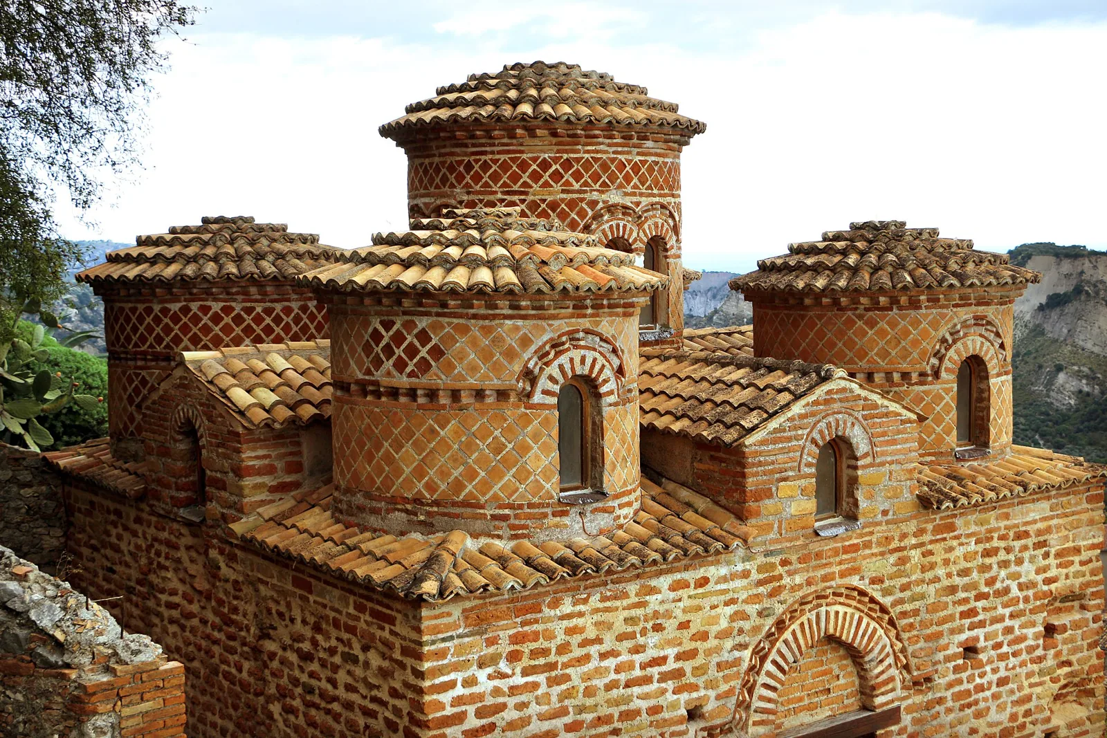 Cattolica di Stilo close-up, roofs and domes
