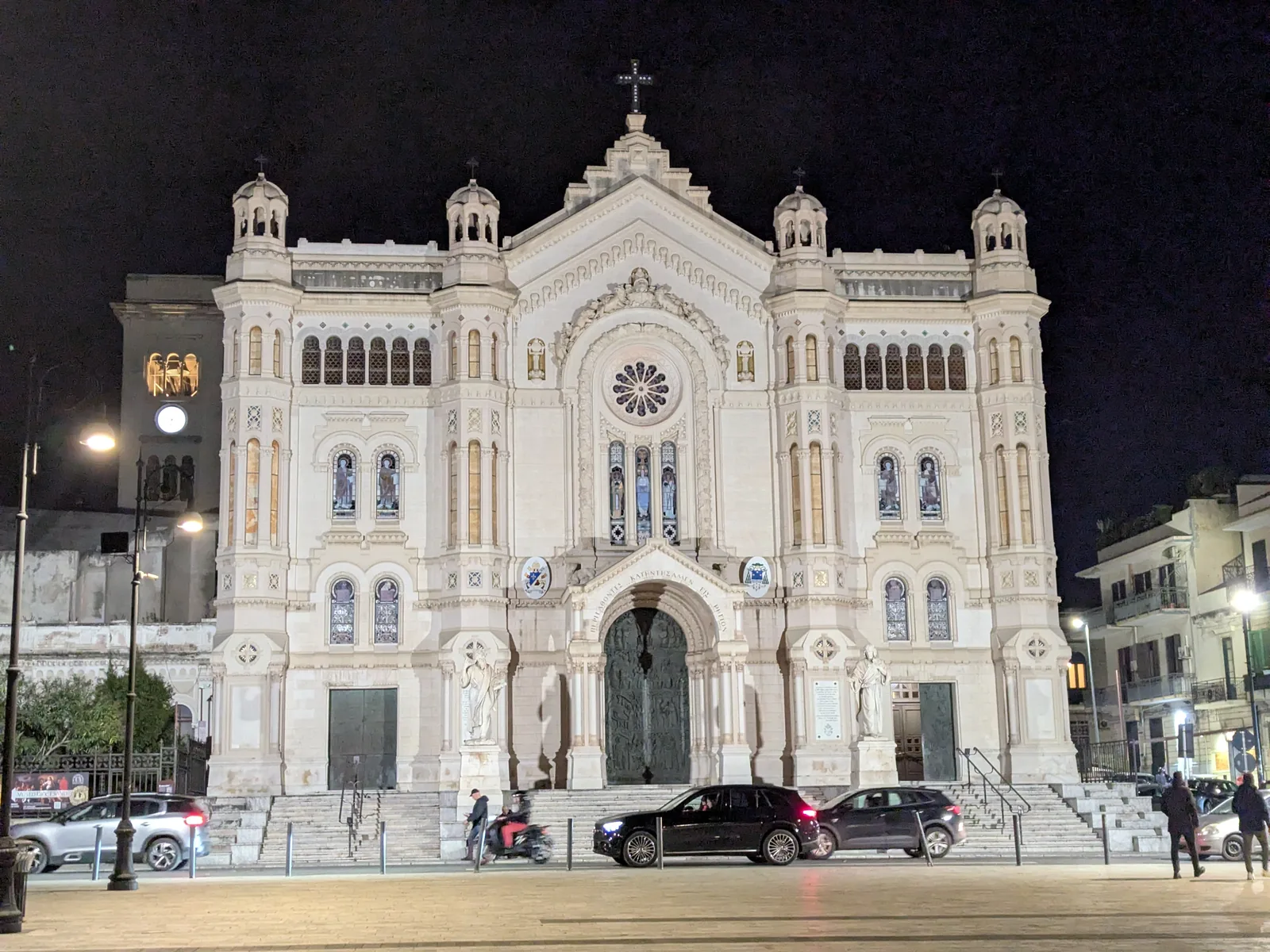 Katedra w Reggio Calabria nocą