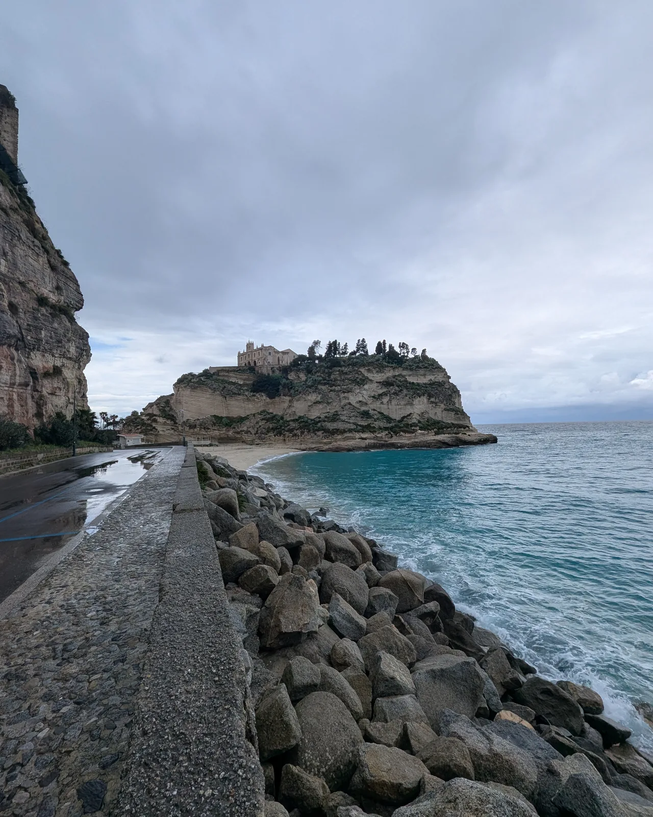 The breakwater and the Santa Maria dell'Isola rock in Tropea